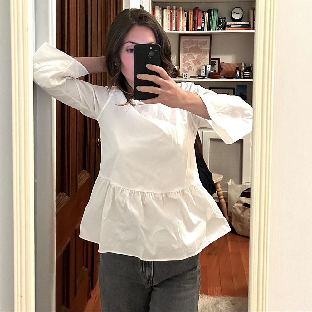 Vintage white peplum blouse with keyhole in back
